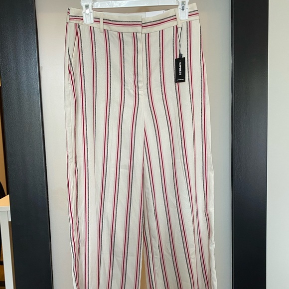 Express - Picture 2 of 4